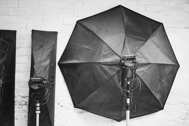 Black and white photograph of lighting modifier 